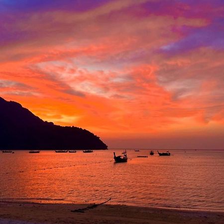 Blanco Beach Bar Hostel Νησί Phi Phi Εξωτερικό φωτογραφία