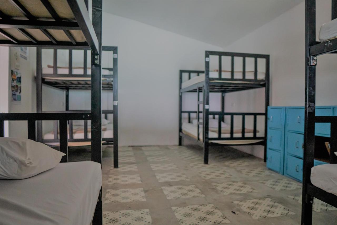 Blanco Beach Bar Hostel Νησί Phi Phi Εξωτερικό φωτογραφία