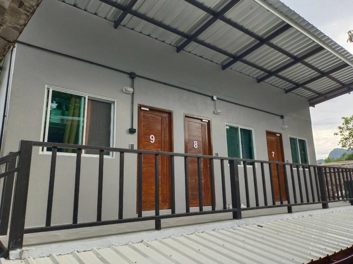 Blanco Beach Bar Hostel Νησί Phi Phi Εξωτερικό φωτογραφία