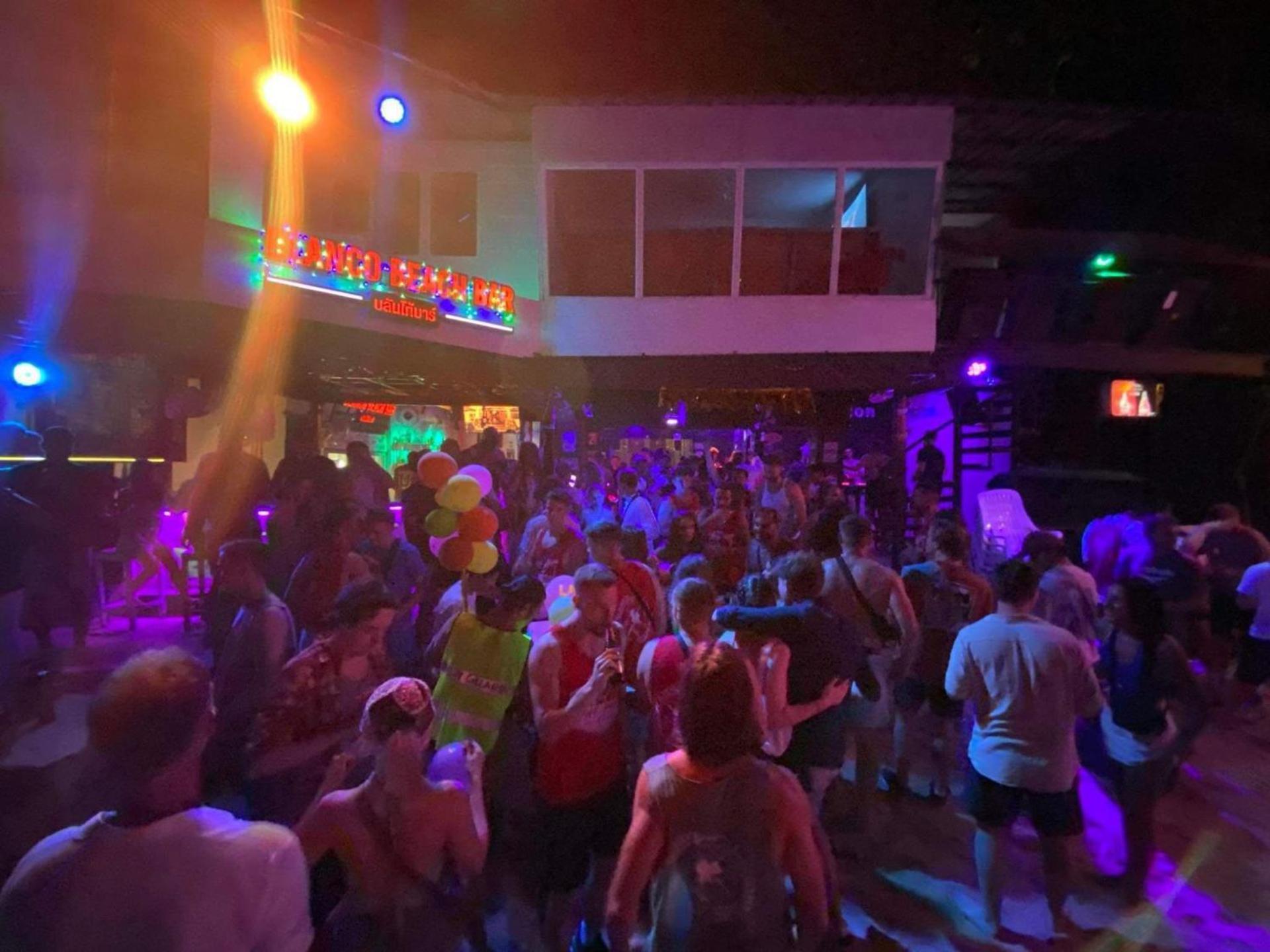 Blanco Beach Bar Hostel Νησί Phi Phi Εξωτερικό φωτογραφία